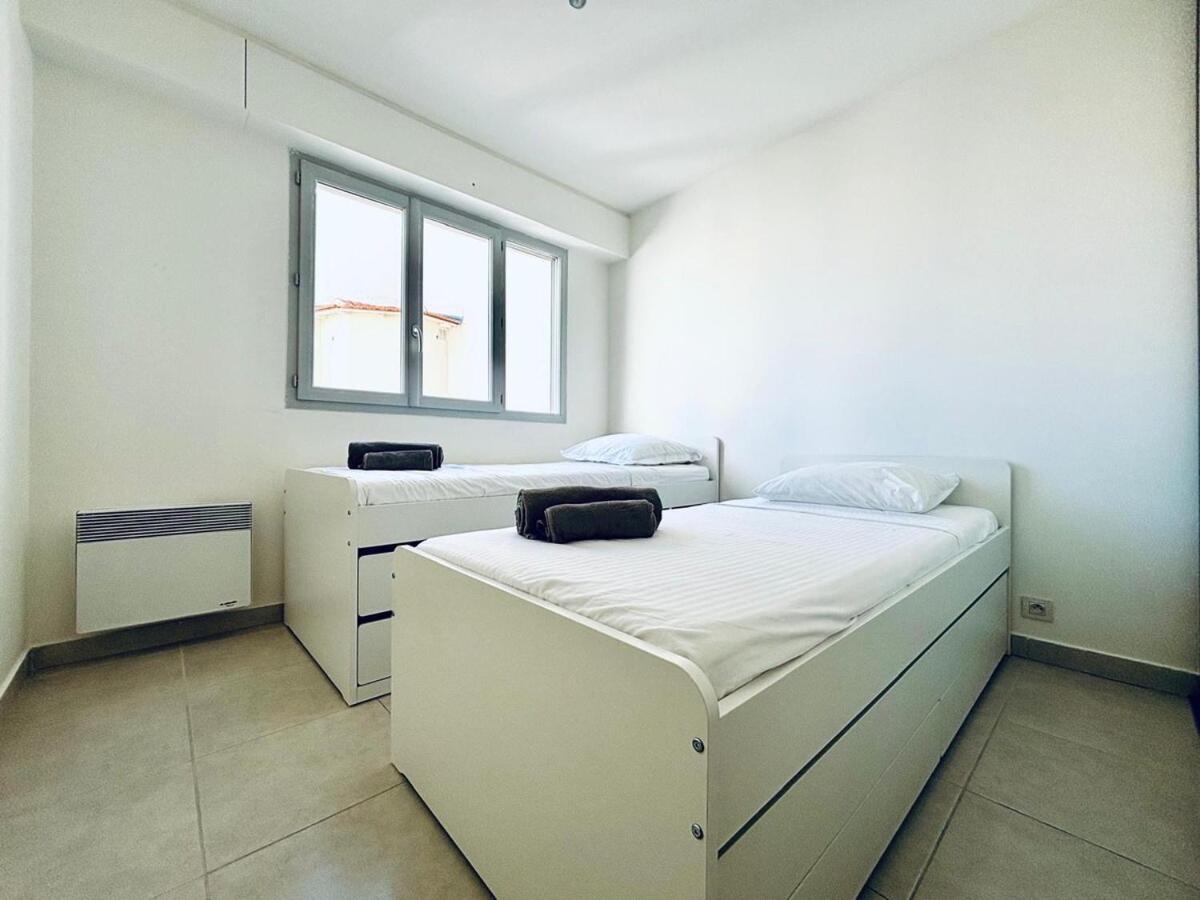 2 Bed In Walk To & Old Town! * Antibes